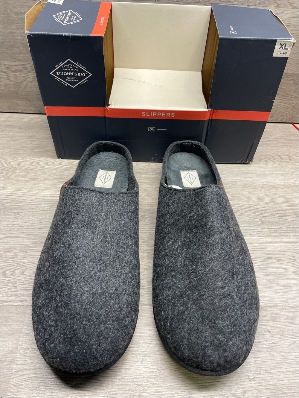 St. John's Bay Men's Charcoal Gray Felt Slip-On Slippers #160